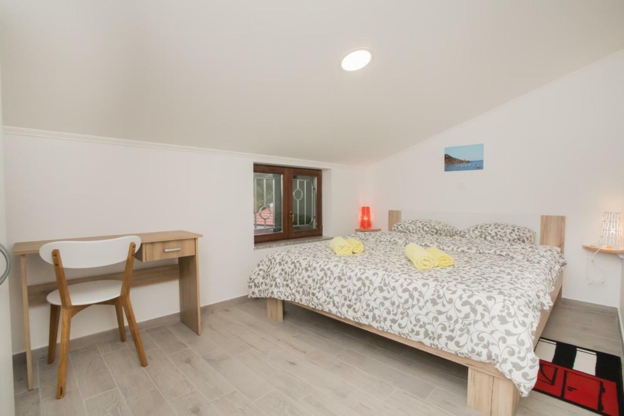 Apartments Tonka Sibenik Luaran gambar